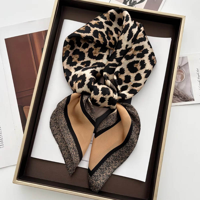 Face Scarf Mask - Syal Leher Satin Motif Leopard Mewah