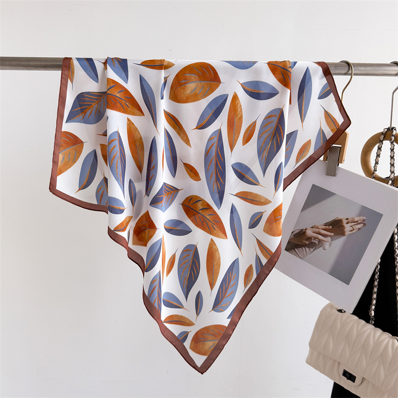 Face Scarf Mask - Syal Persegi 70Cm Gambar Cetak Merek